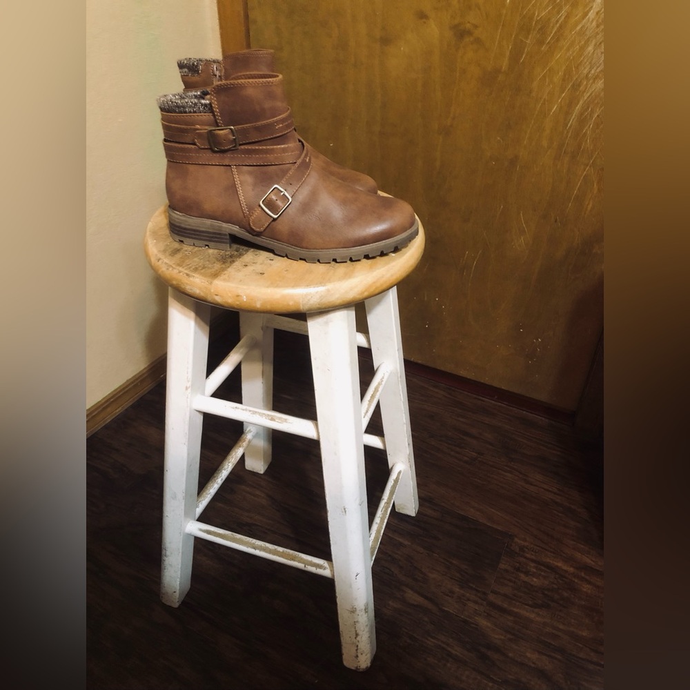 Girls Boots